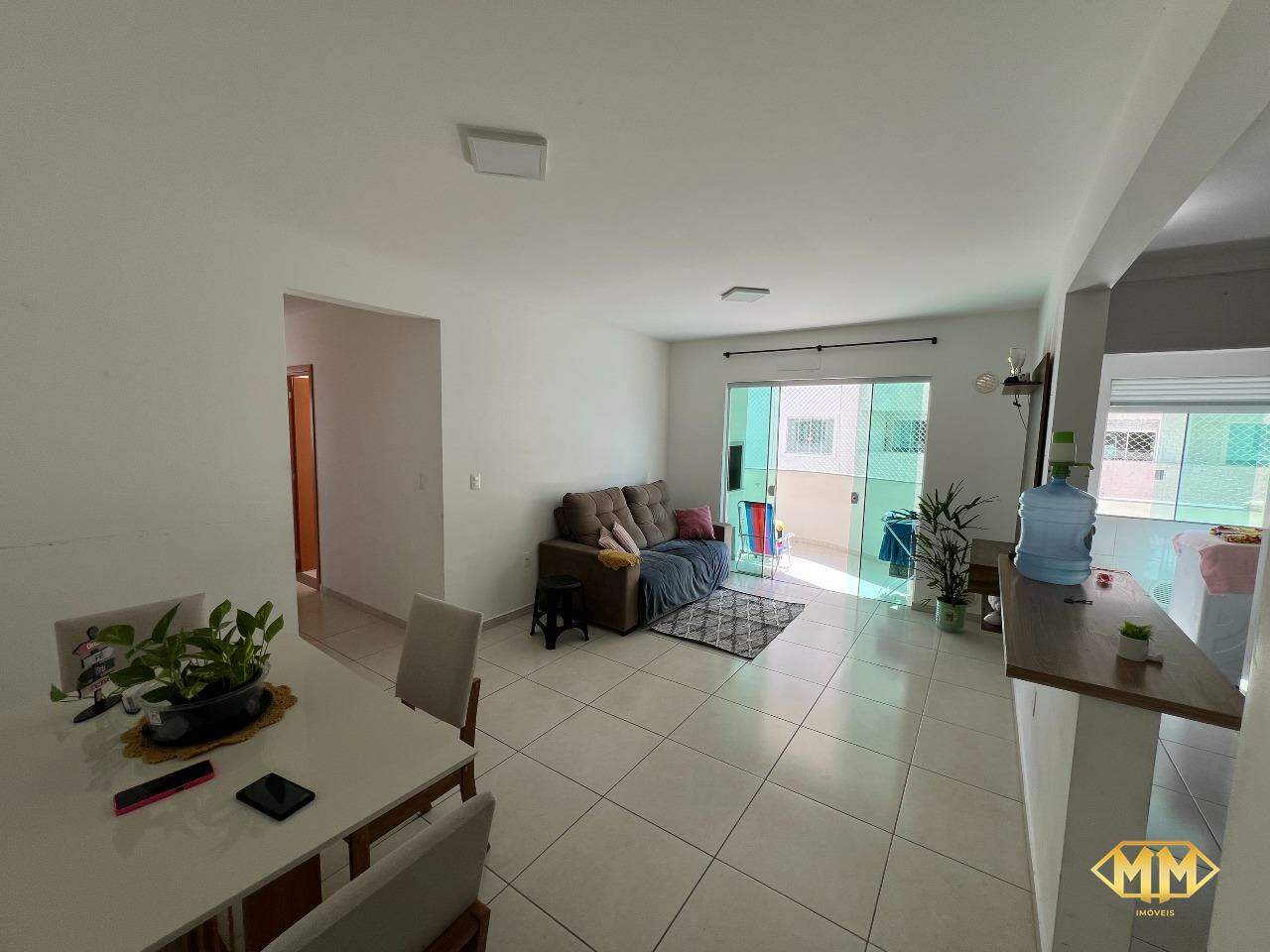 Apartamento à venda no Ingleses do Rio Vermelho: Sala 