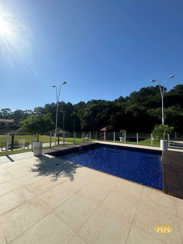Casa de Condomínio à venda no São João do Rio Vermelho: piscina 