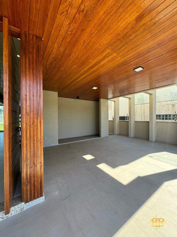 Casa de Condomínio à venda no São João do Rio Vermelho: vaga de garagem 
