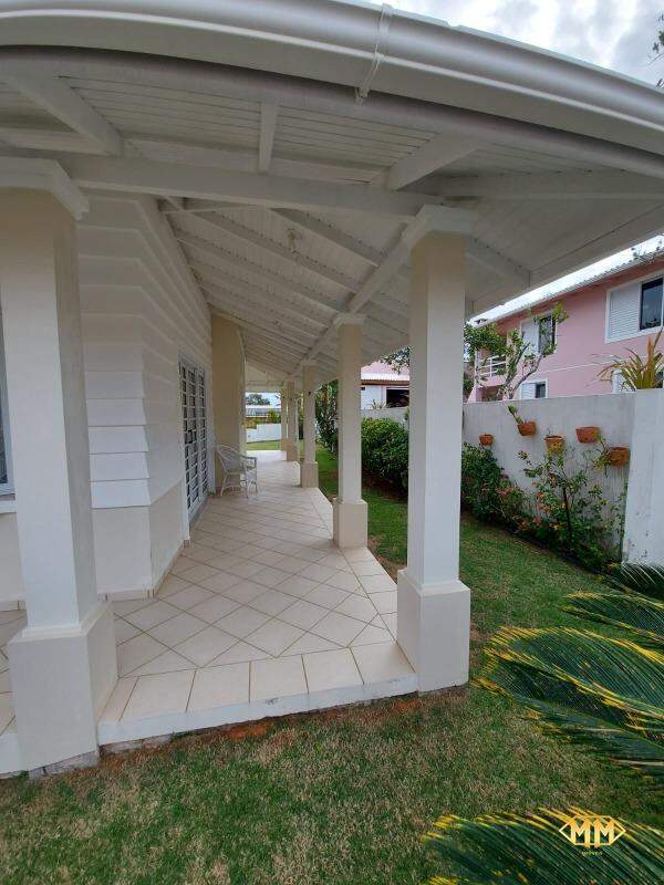 Casa à venda no Ingleses do Rio Vermelho: fachada