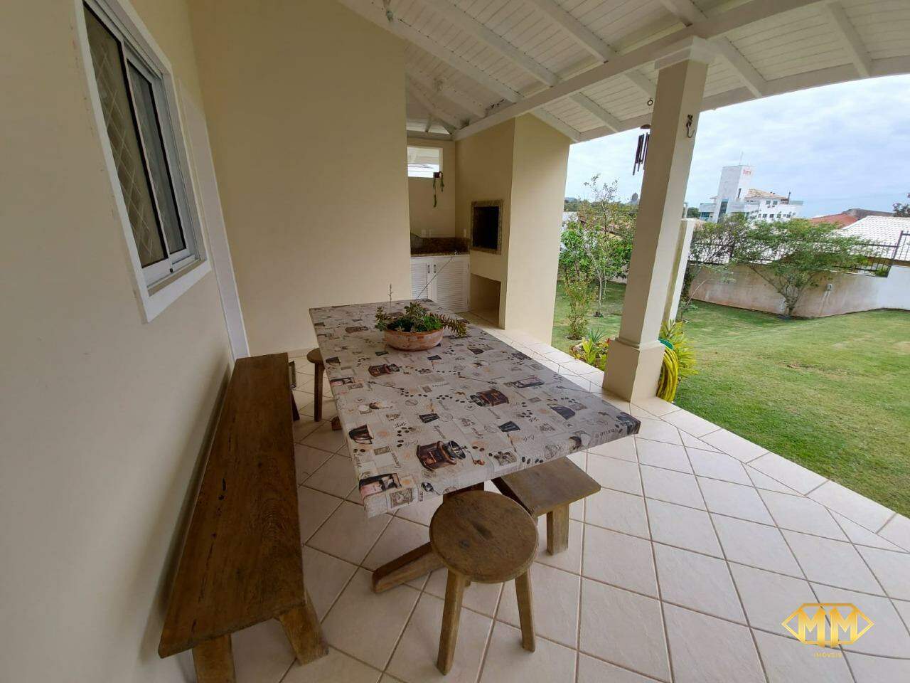 Casa à venda no Ingleses do Rio Vermelho: fachada