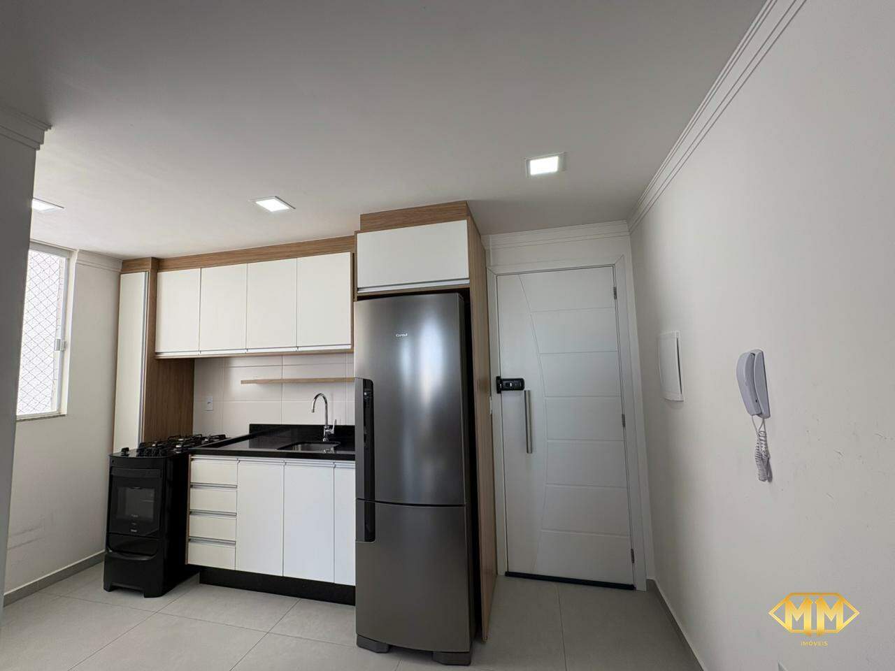 Apartamento à venda no Ingleses do Rio Vermelho: Cozinha 