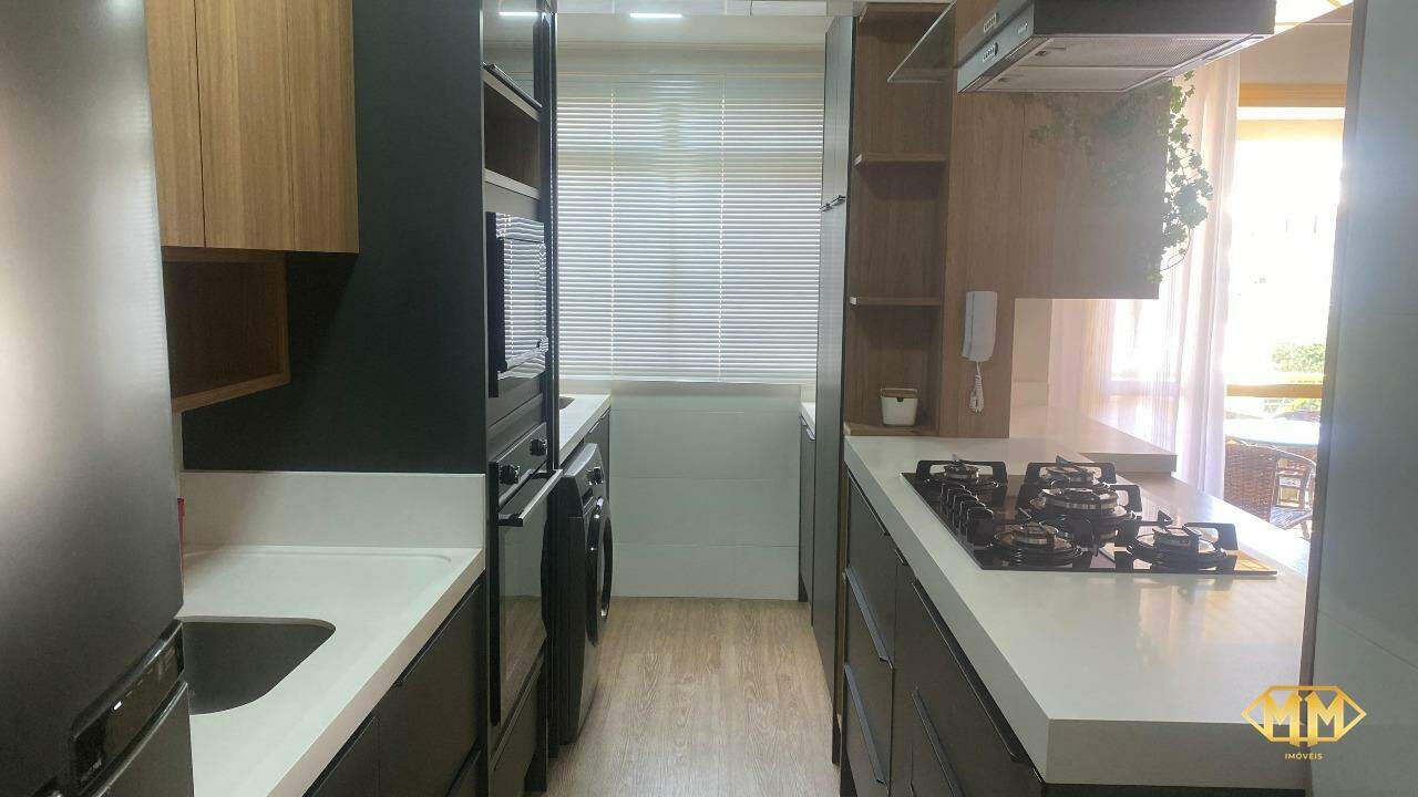 Apartamento à venda no Ingleses do Rio Vermelho: COZINHA