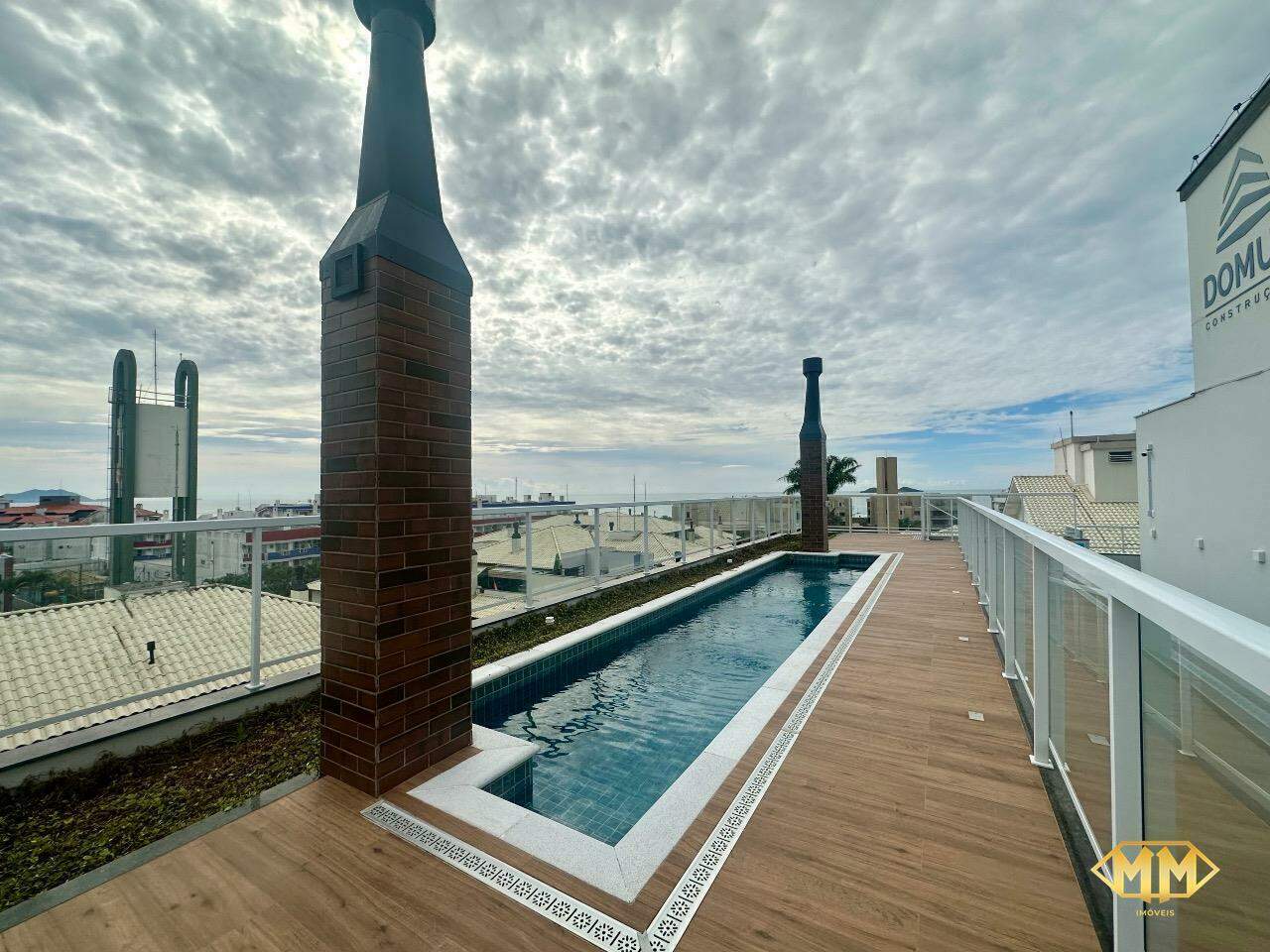 Apartamento à venda no Ingleses do Rio Vermelho: 