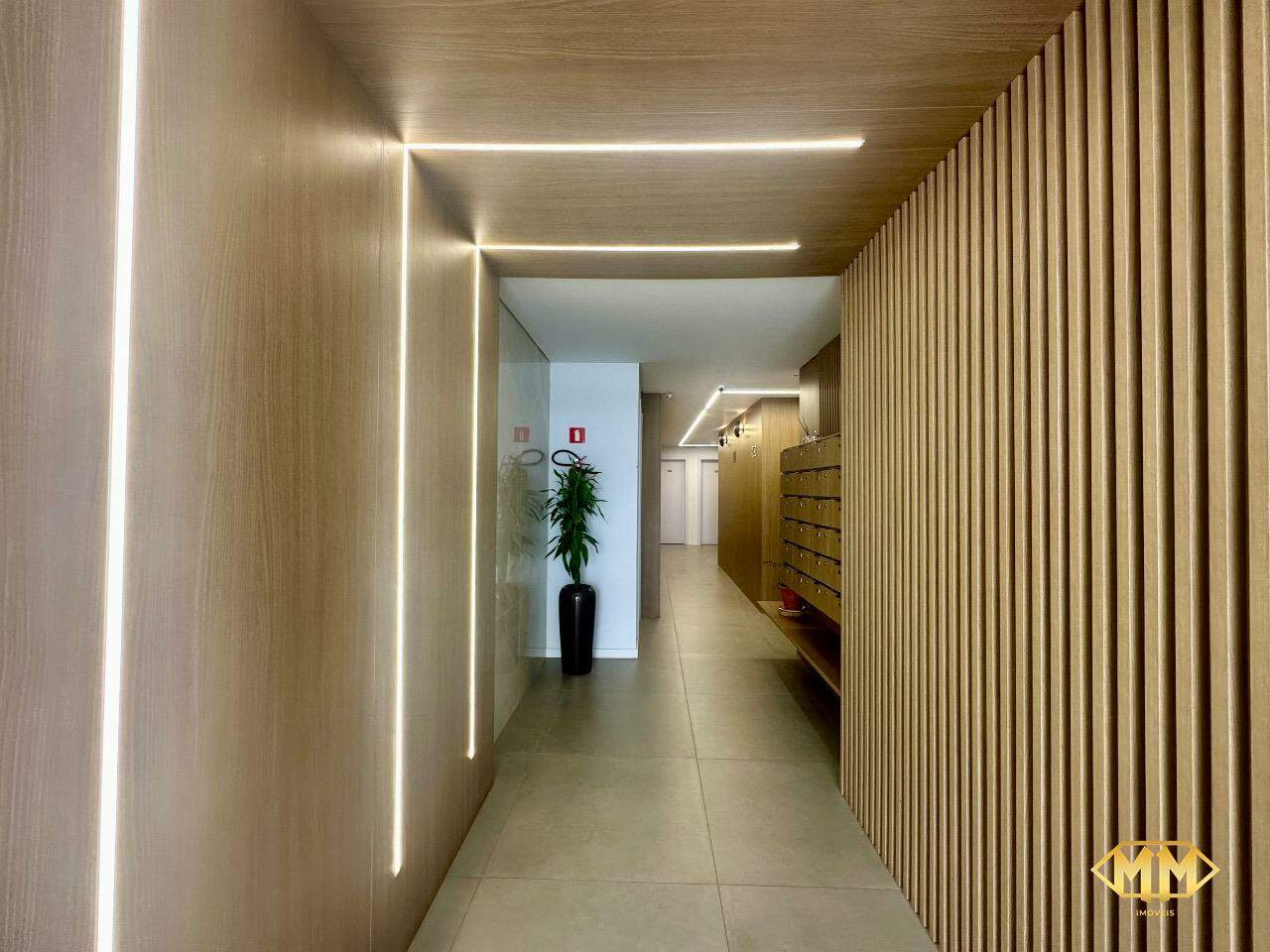 Apartamento à venda no Ingleses do Rio Vermelho: Hall de entrada