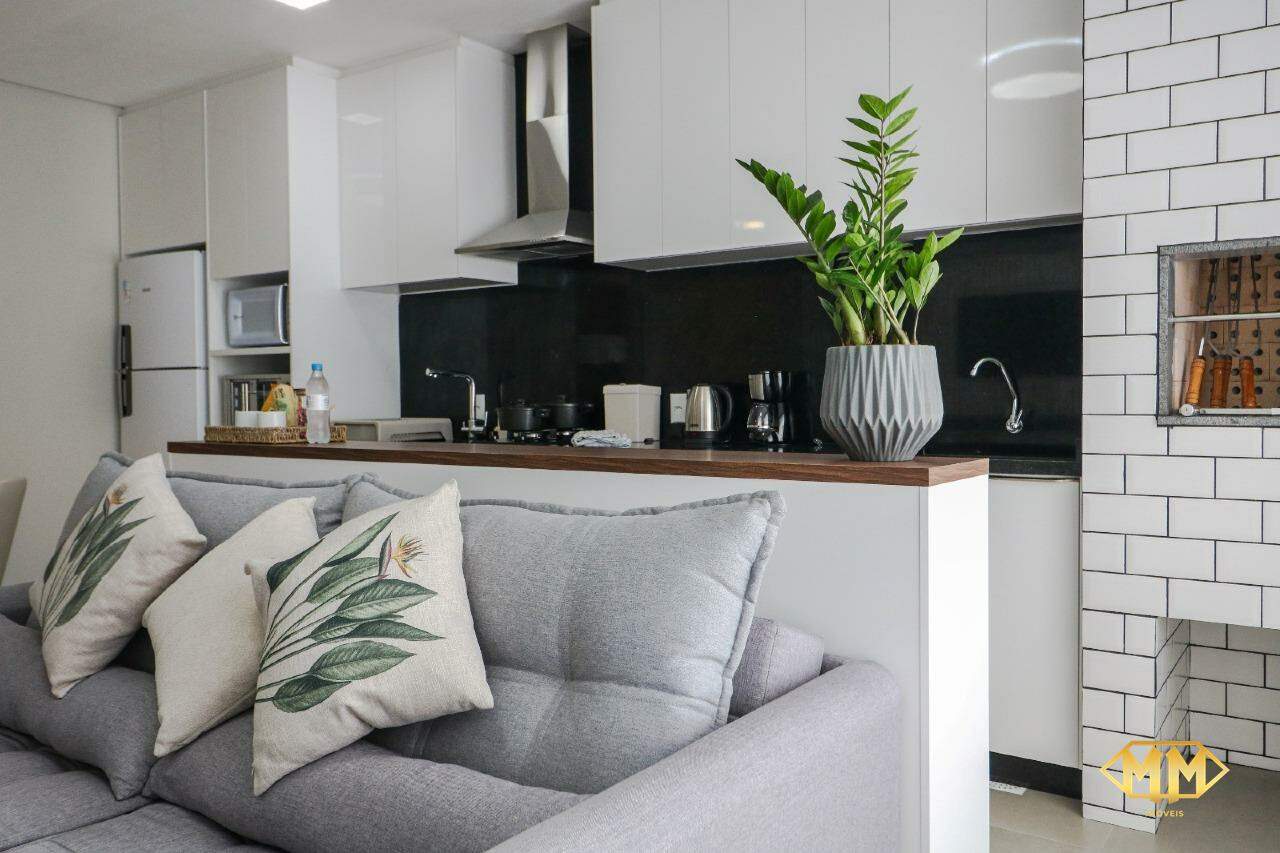 Apartamento à venda no Ingleses do Rio Vermelho: 