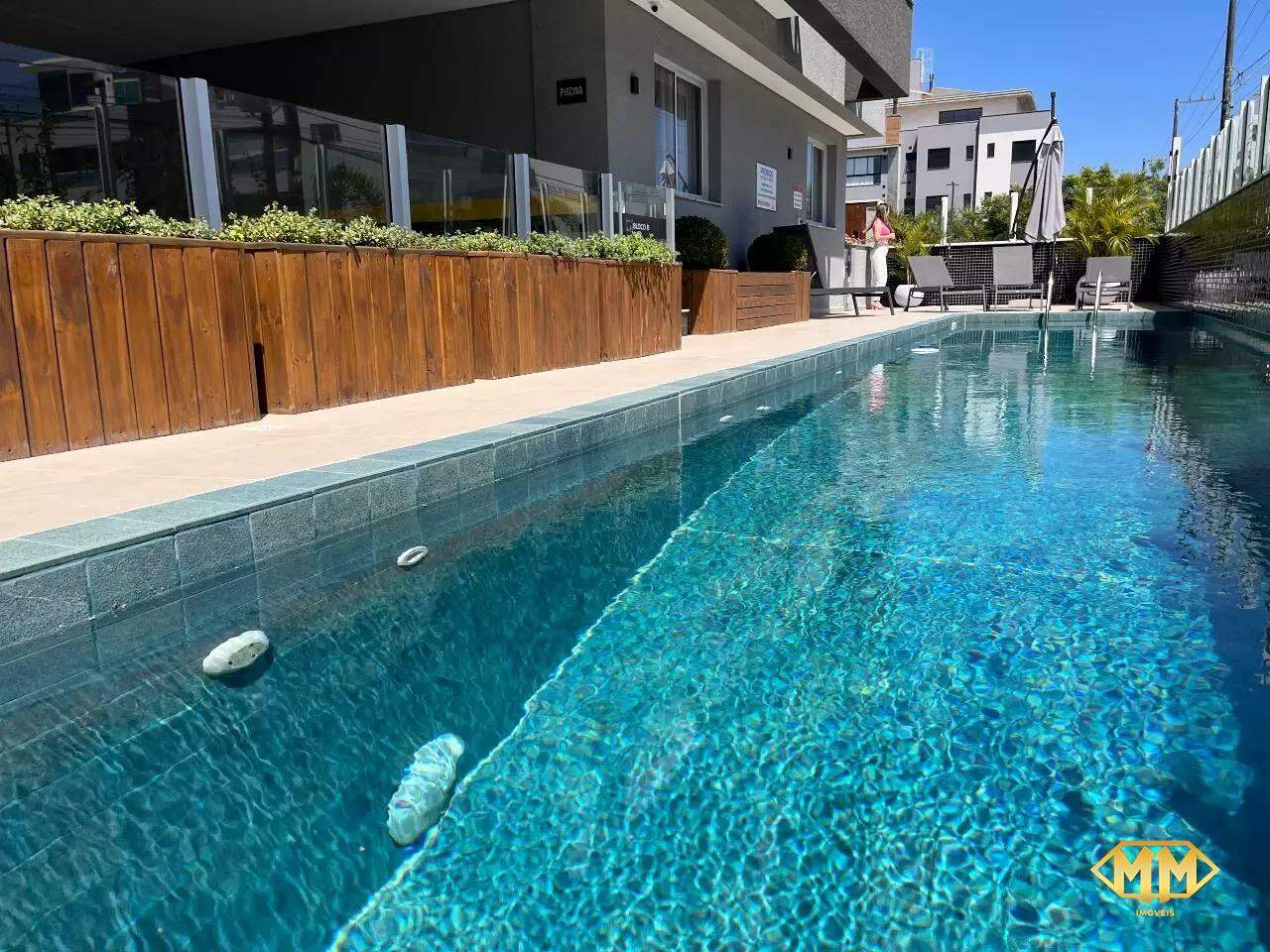 Apartamento à venda no Ingleses do Rio Vermelho: 