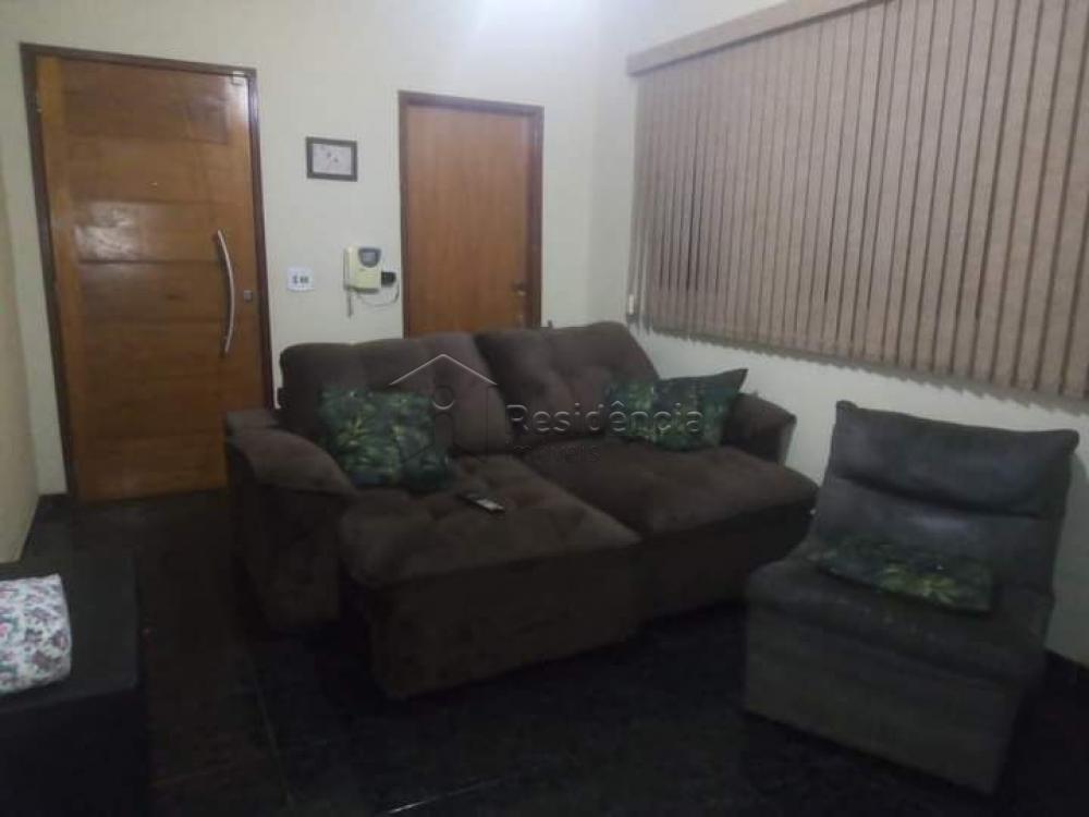 Casa à venda no Jardim das Figueiras: 