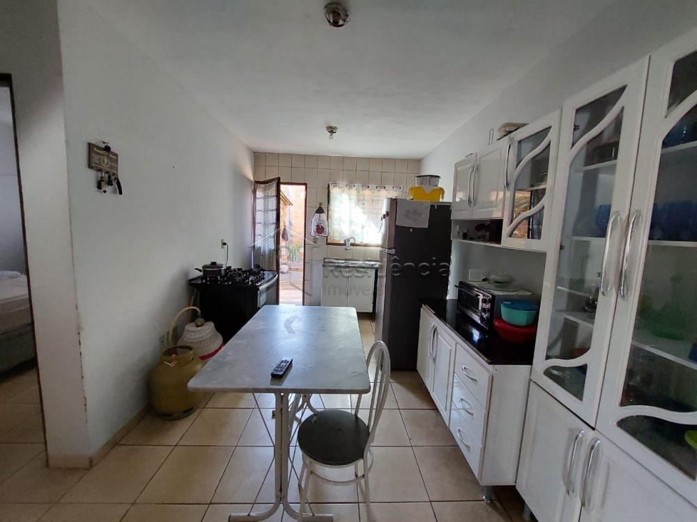 Casa à venda no Jardim José Justi: 