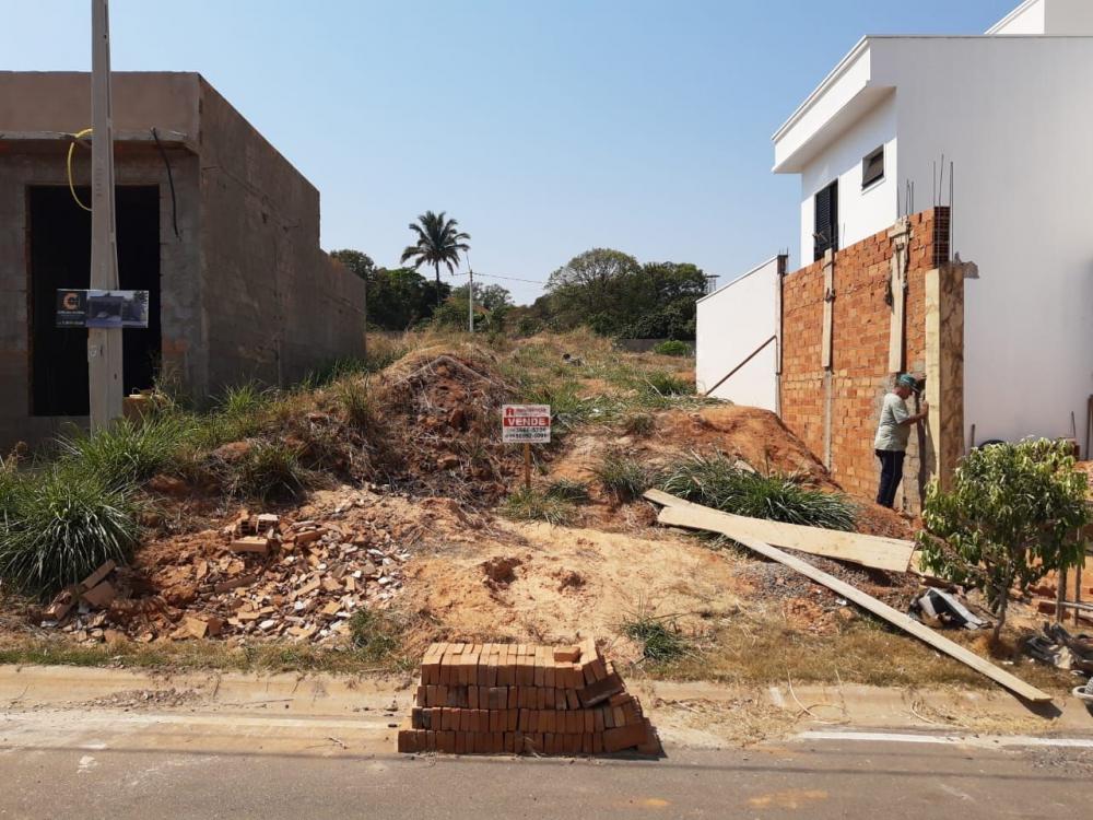 Terreno à venda no Vila Lambari: 