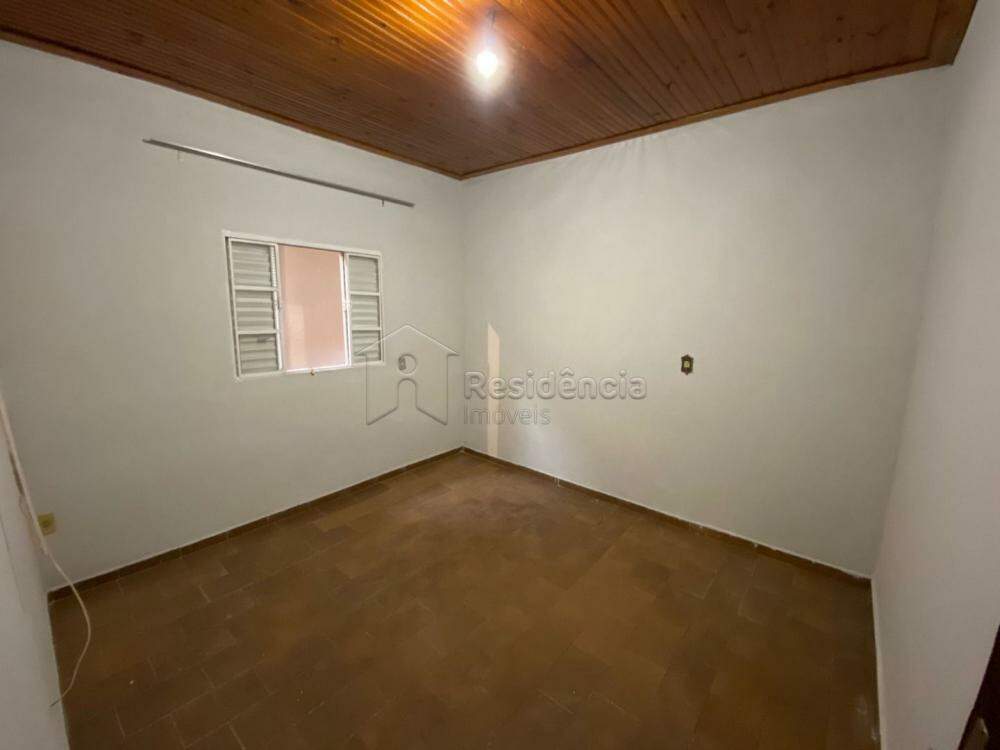 Casa para aluguel no Conj. Hab. Jacinto Pisani (Projeto Cem): 