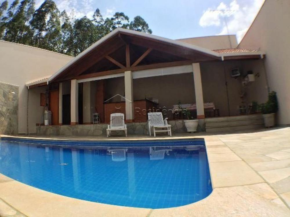 Casa à venda no Centro: 