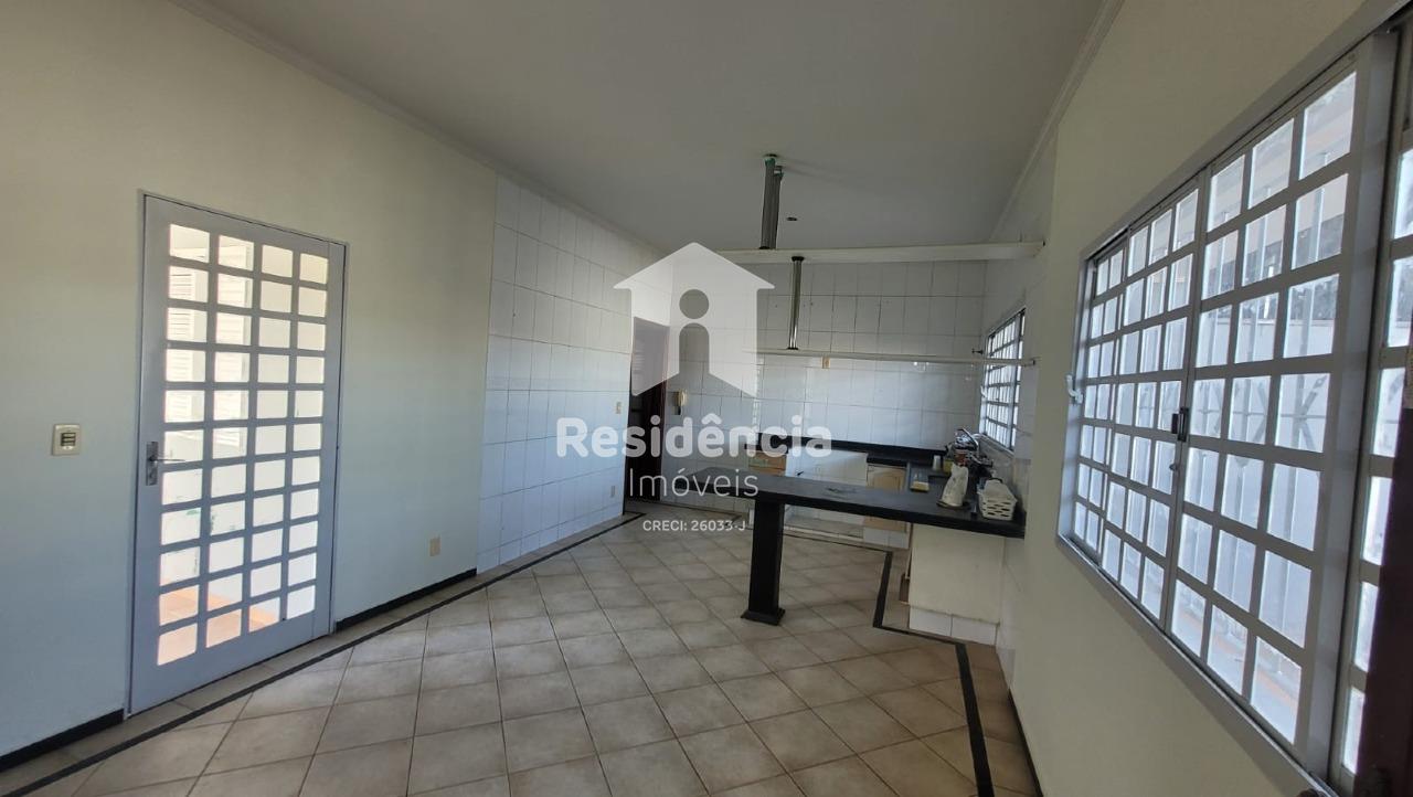 Casa à venda no Jardim Lavínia: 