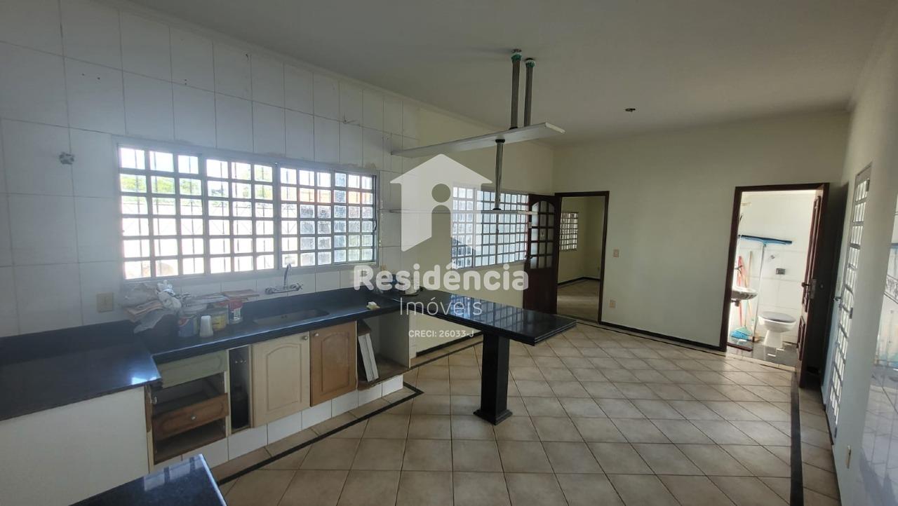 Casa à venda no Jardim Lavínia: 