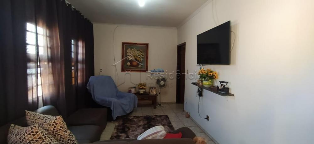 Casa à venda no Jardim São Francisco: 