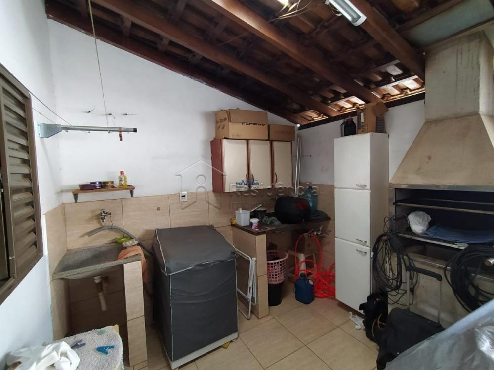 Casa à venda no Jardim José Justi: 