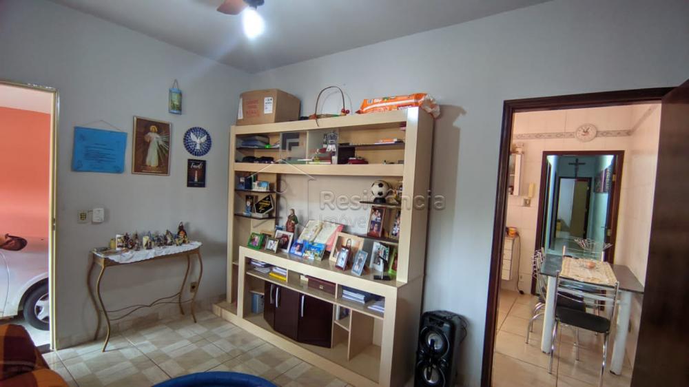 Casa à venda no Conjunto Habitacional Nelson Niero: 