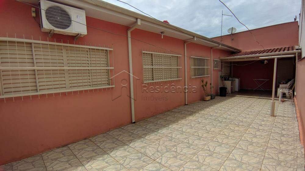 Casa à venda no Conjunto Habitacional Nelson Niero: 