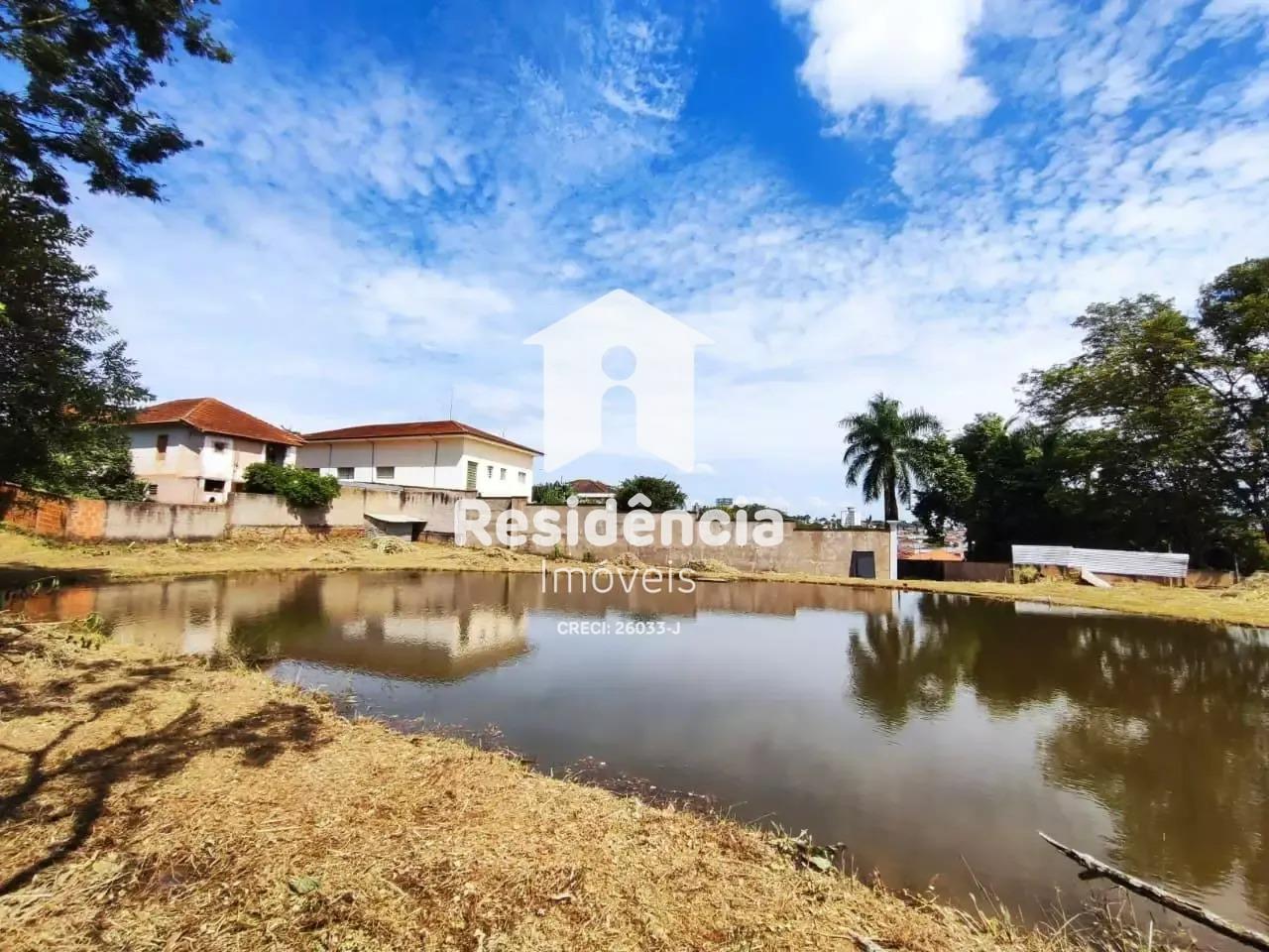 Terreno à venda no Aparecida: 