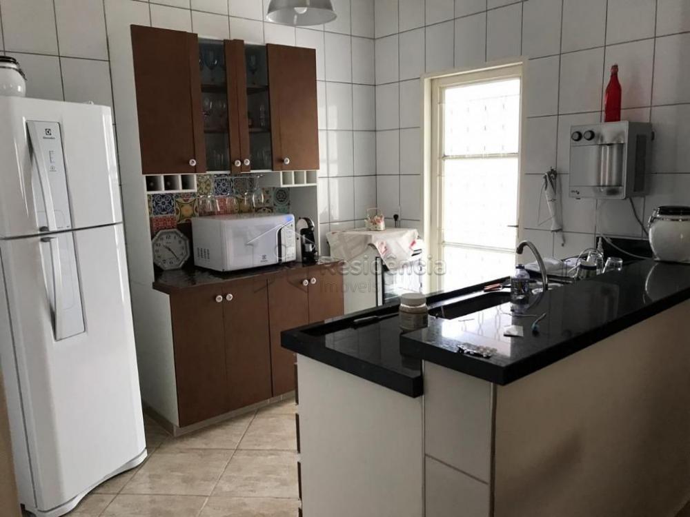 Casa à venda no Jardim das Figueiras: 