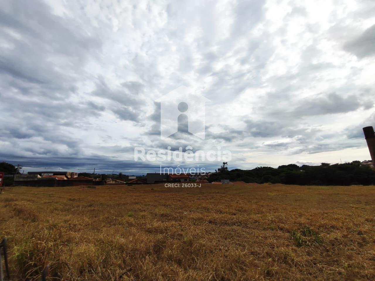 Terreno à venda no Vila Santa Rosa: 