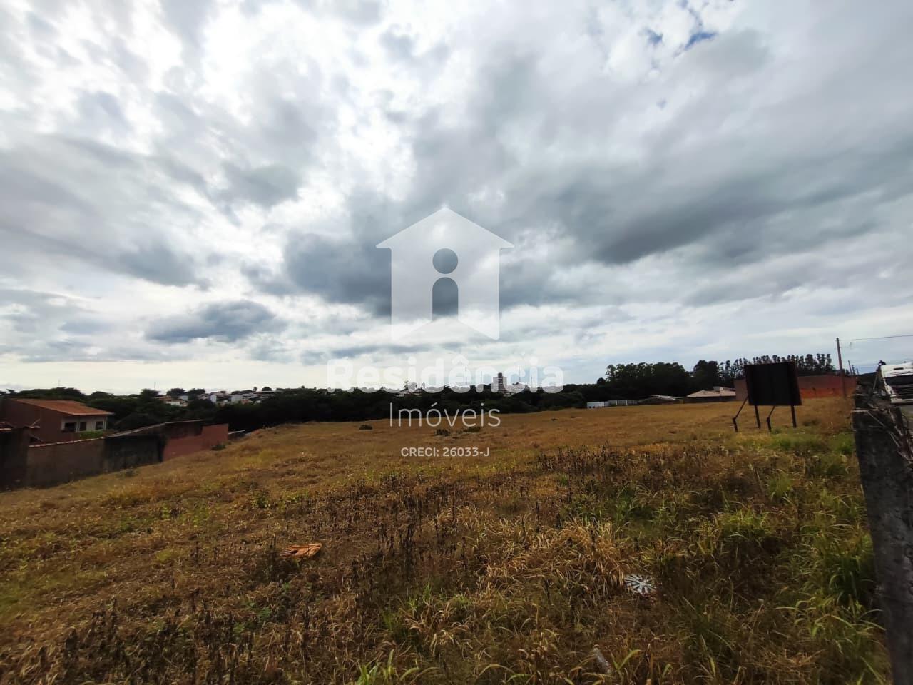 Terreno à venda no Vila Santa Rosa: 