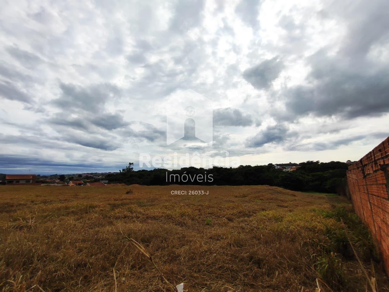 Terreno à venda no Vila Santa Rosa: 