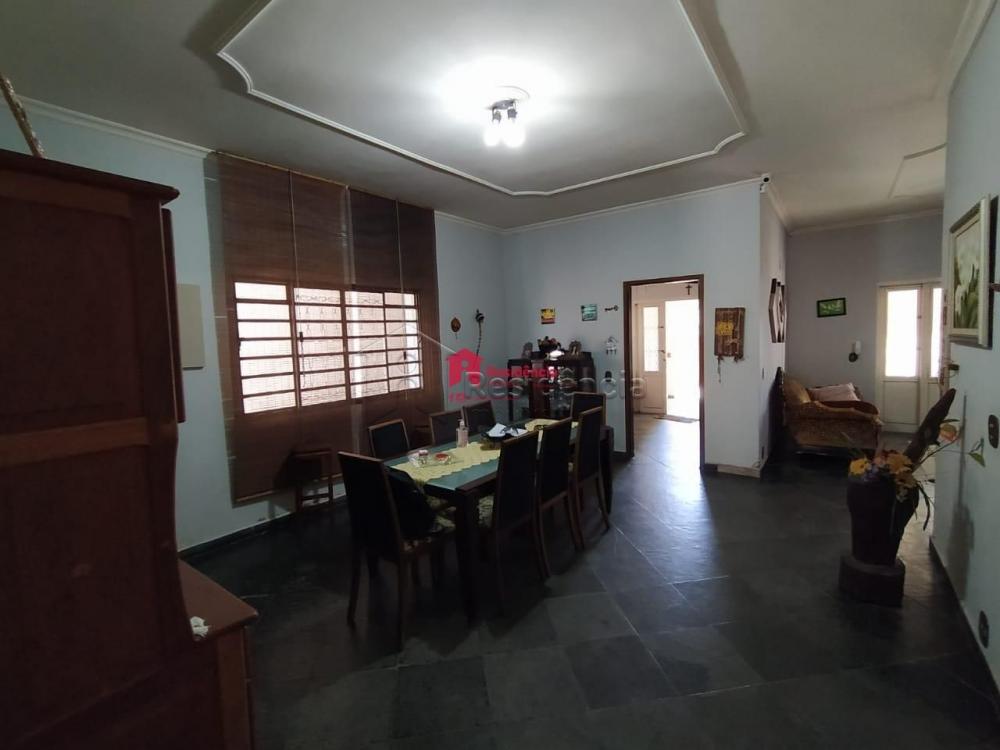 Casa à venda no Centro: 