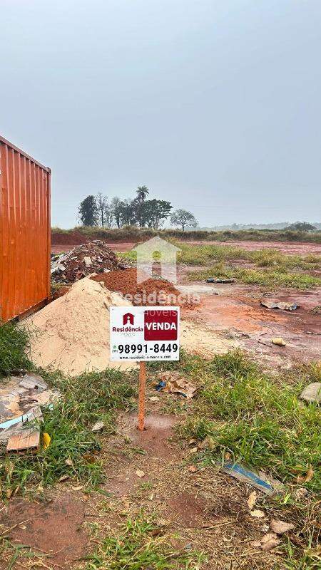 Terreno à venda no Jardim Zezinho Pereira Lima: 
