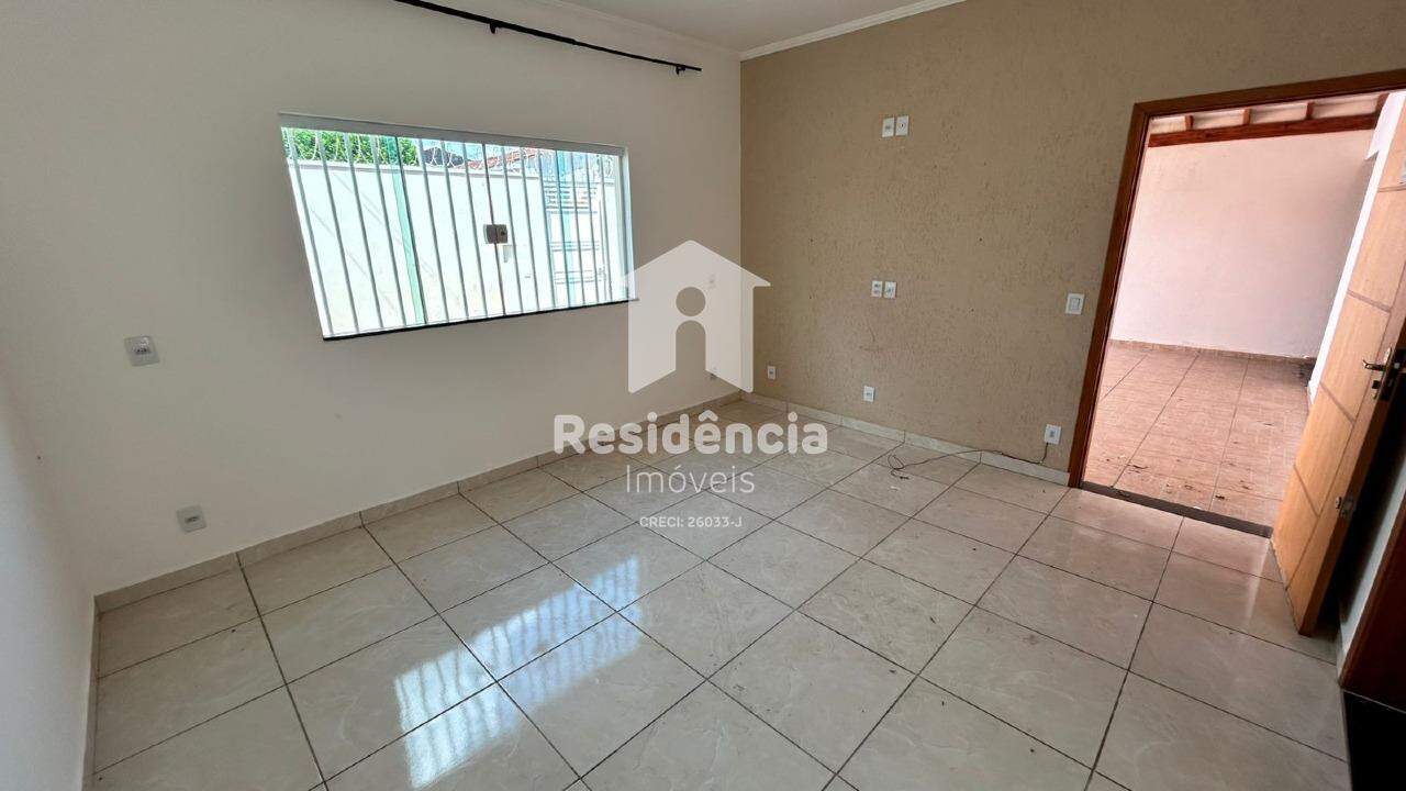 Casa para aluguel no Jardim Riachuelo: 