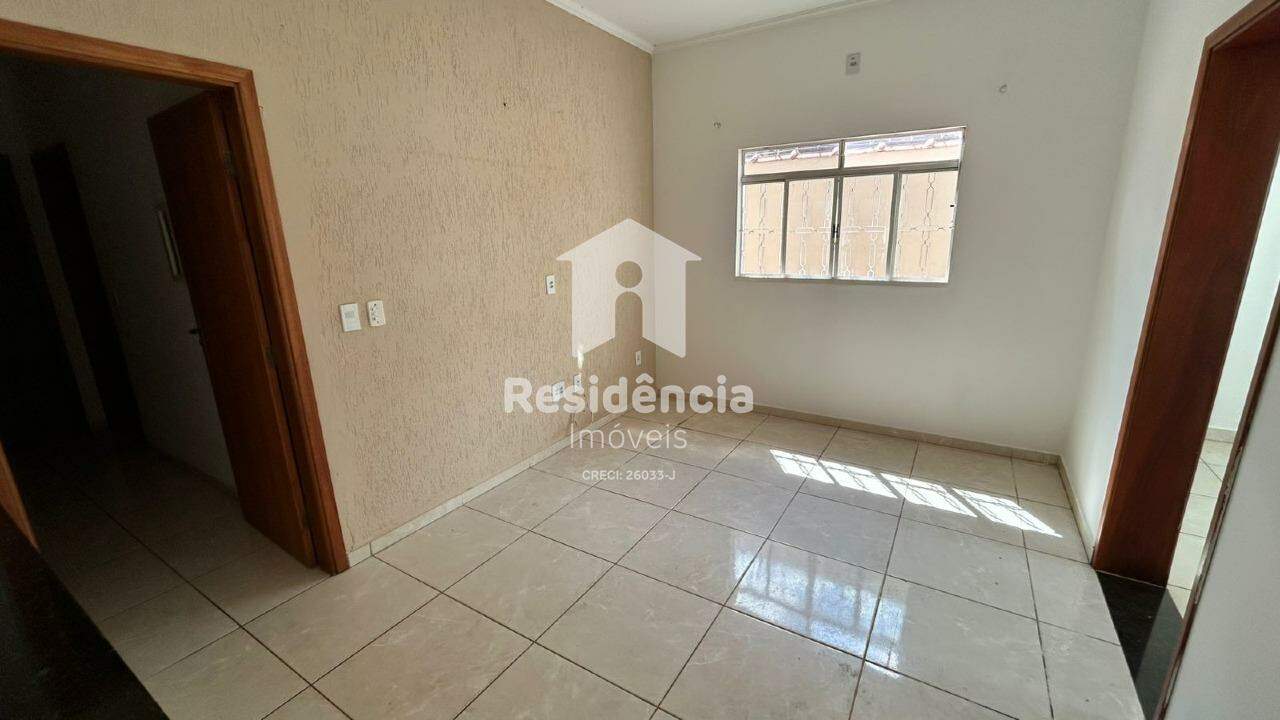 Casa para aluguel no Jardim Riachuelo: 