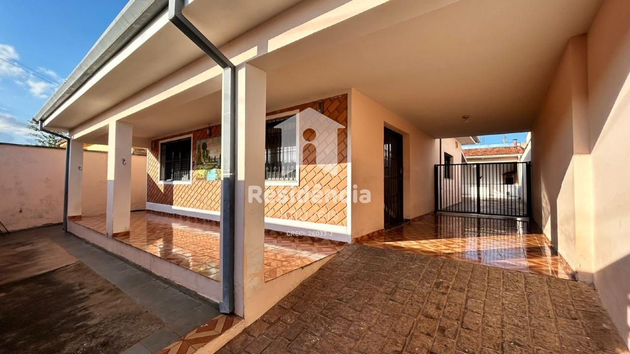 Casa para aluguel no Jardim São Domingos (Chácaras São Domingos): 