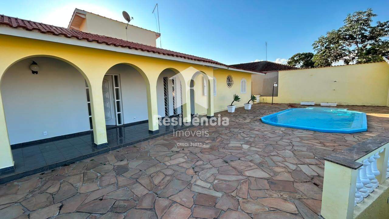 Casa para aluguel no Vila Quintino: 