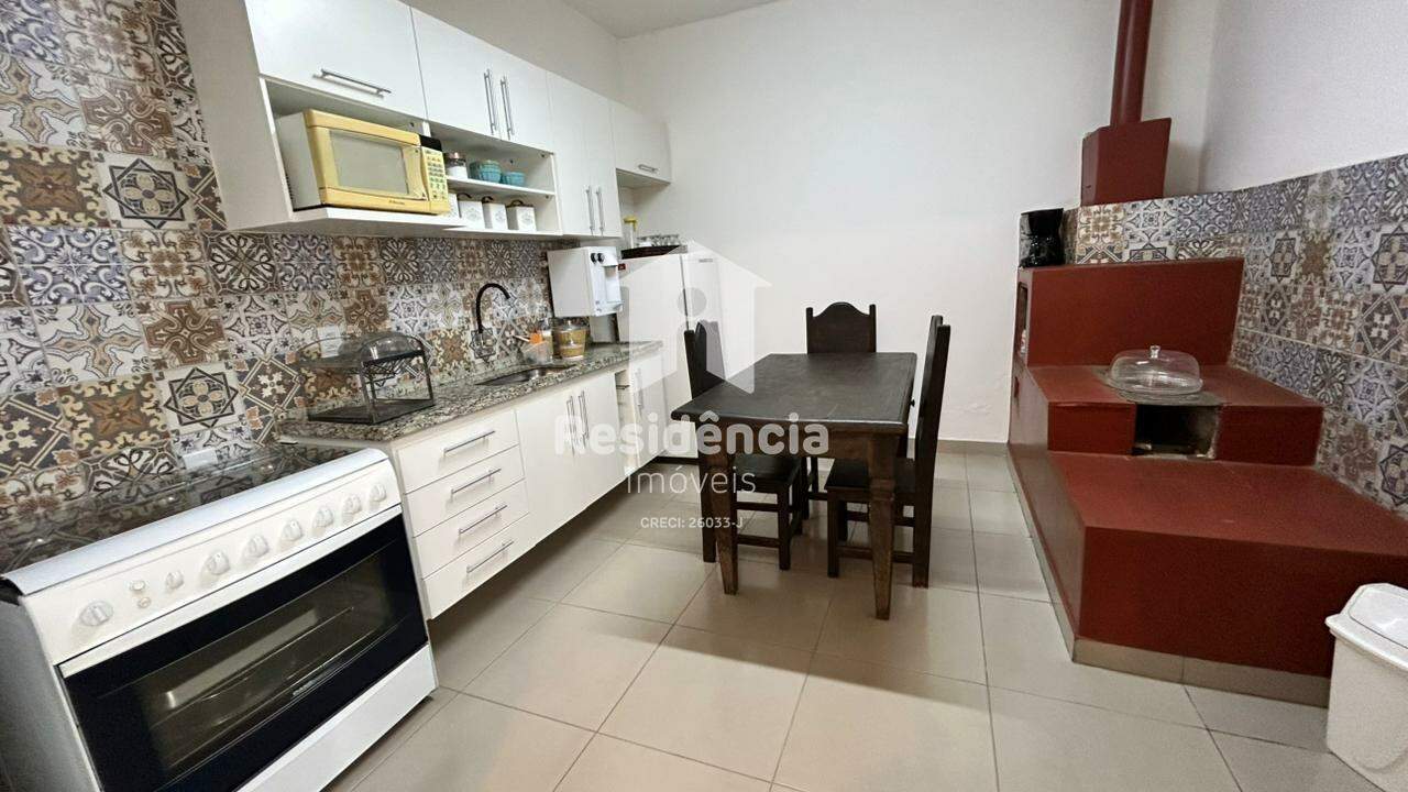 Casa para aluguel no Centro: 