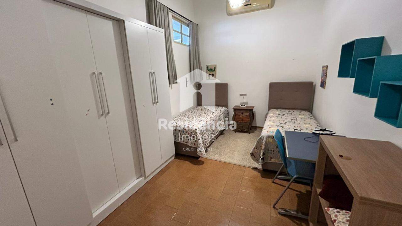 Casa para aluguel no Centro: 