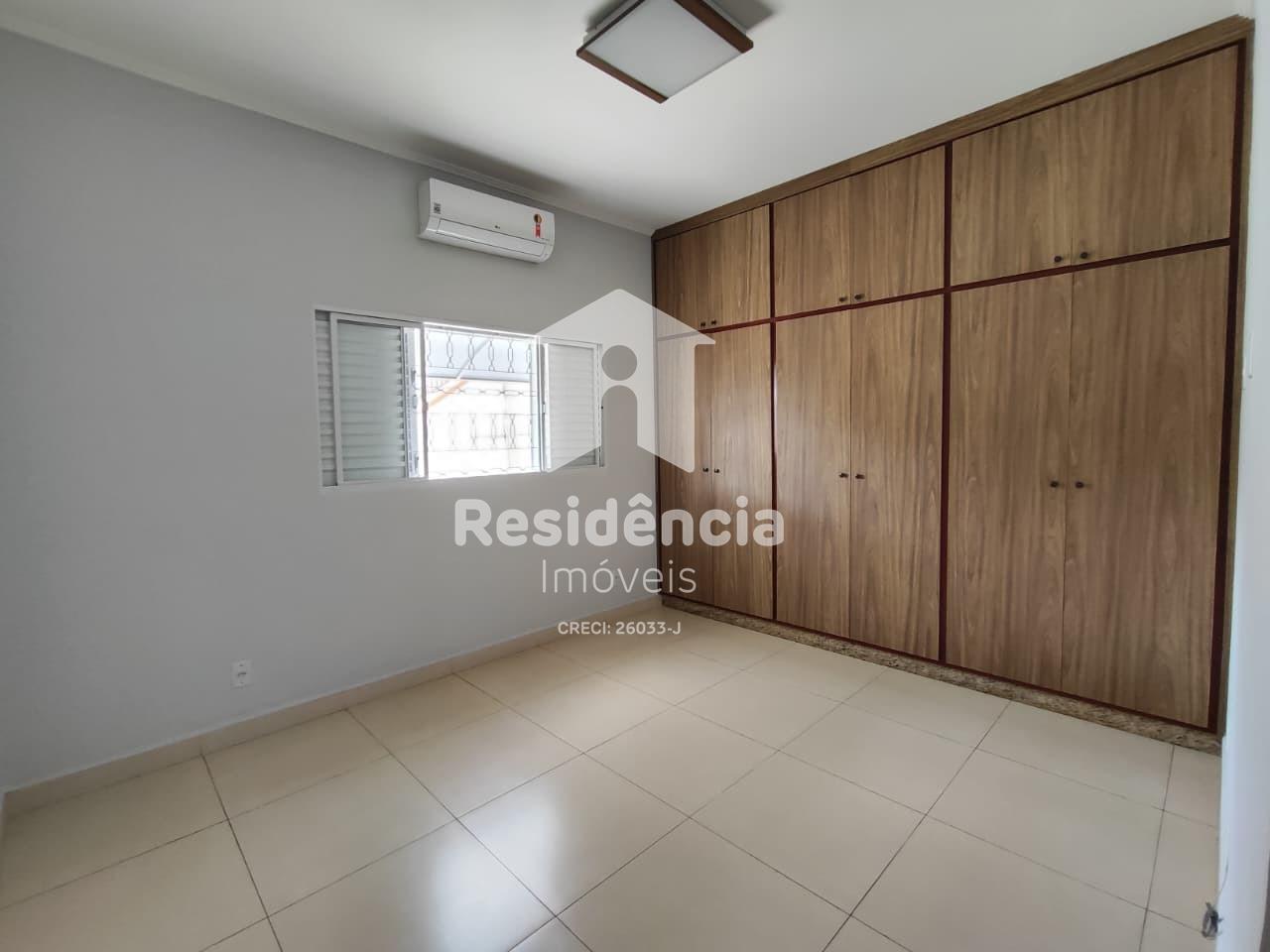 Casa para aluguel no Centro: 