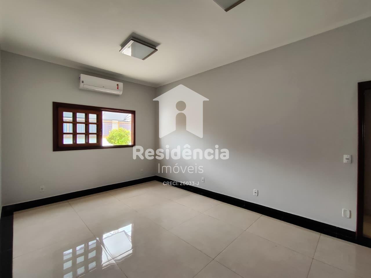 Casa para aluguel no Centro: 