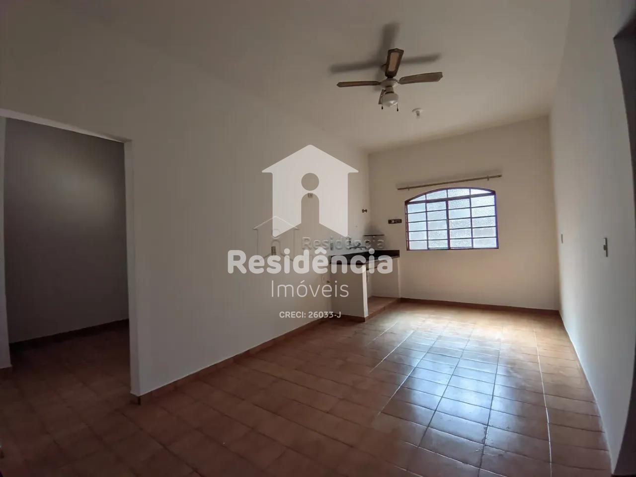 Casa para aluguel no Vila Carvalho: 