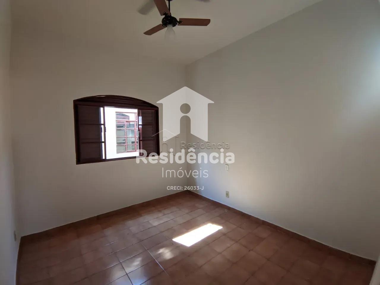 Casa para aluguel no Vila Carvalho: 