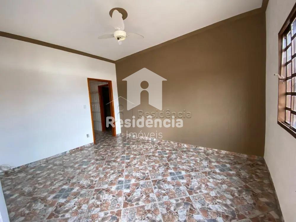 Casa para aluguel no Jardim das Figueiras: 