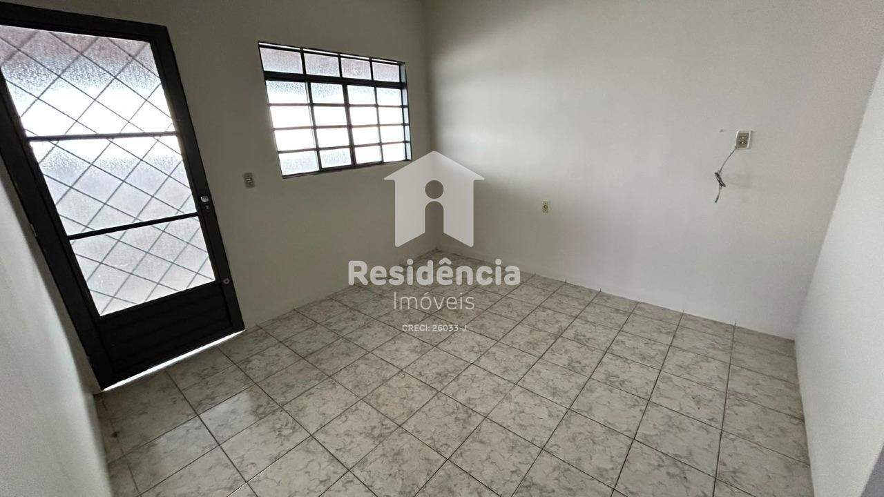 Casa para aluguel no Jardim Chico Piscina: 
