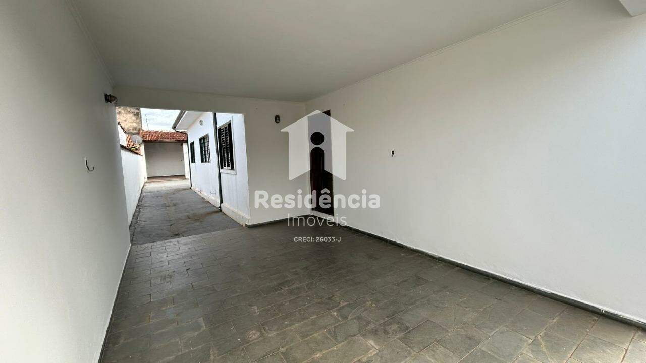 Casa para aluguel no Jardim Riachuelo: 