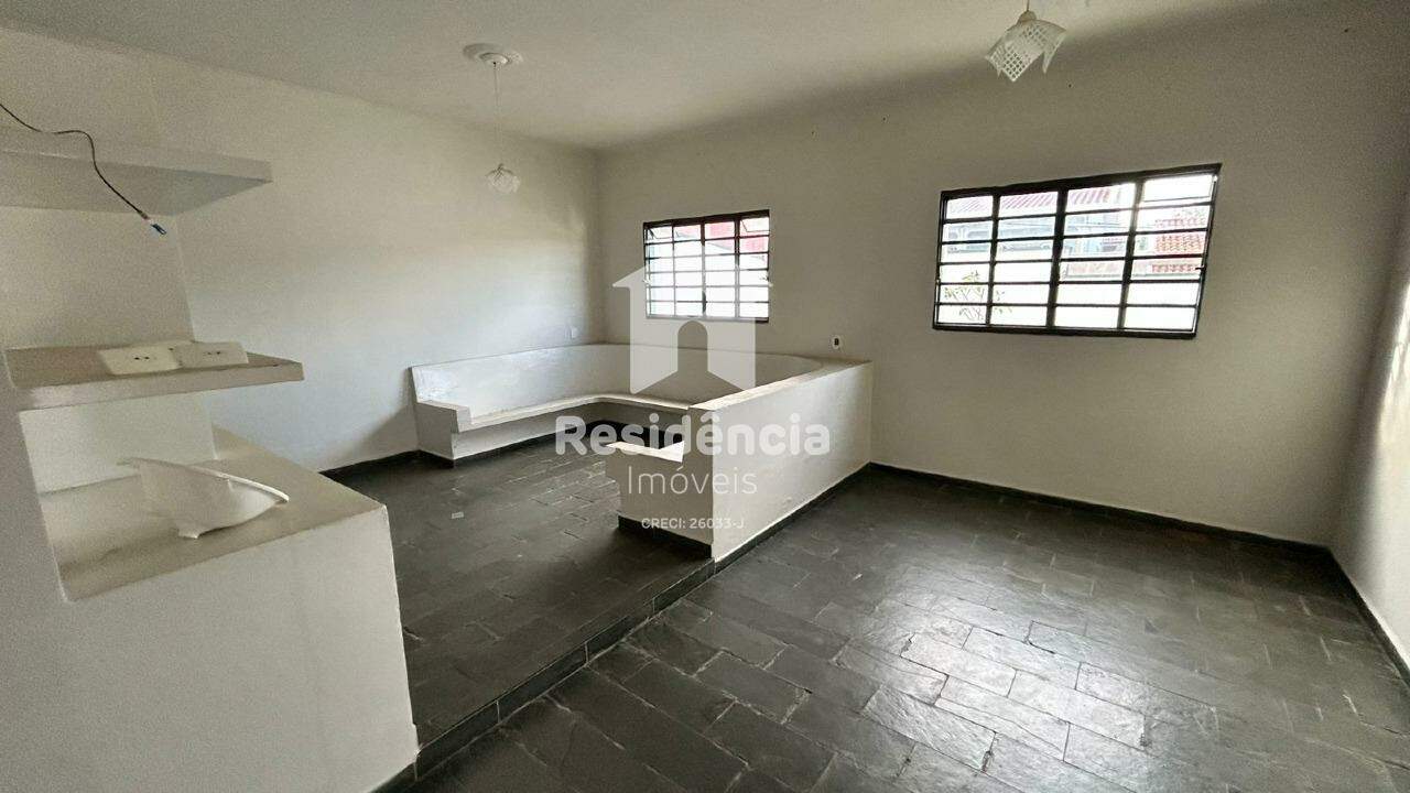 Casa para aluguel no Jardim Riachuelo: 