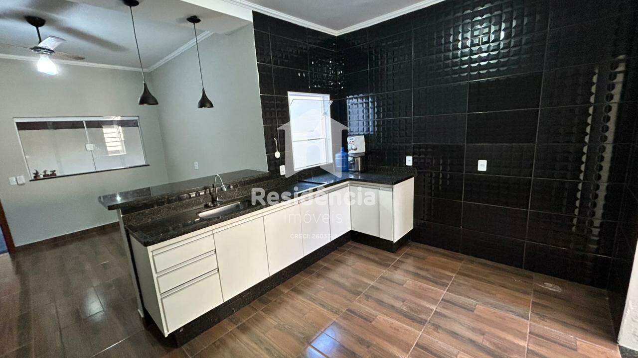 Casa para aluguel no Jardim Lago dos Ipês: 