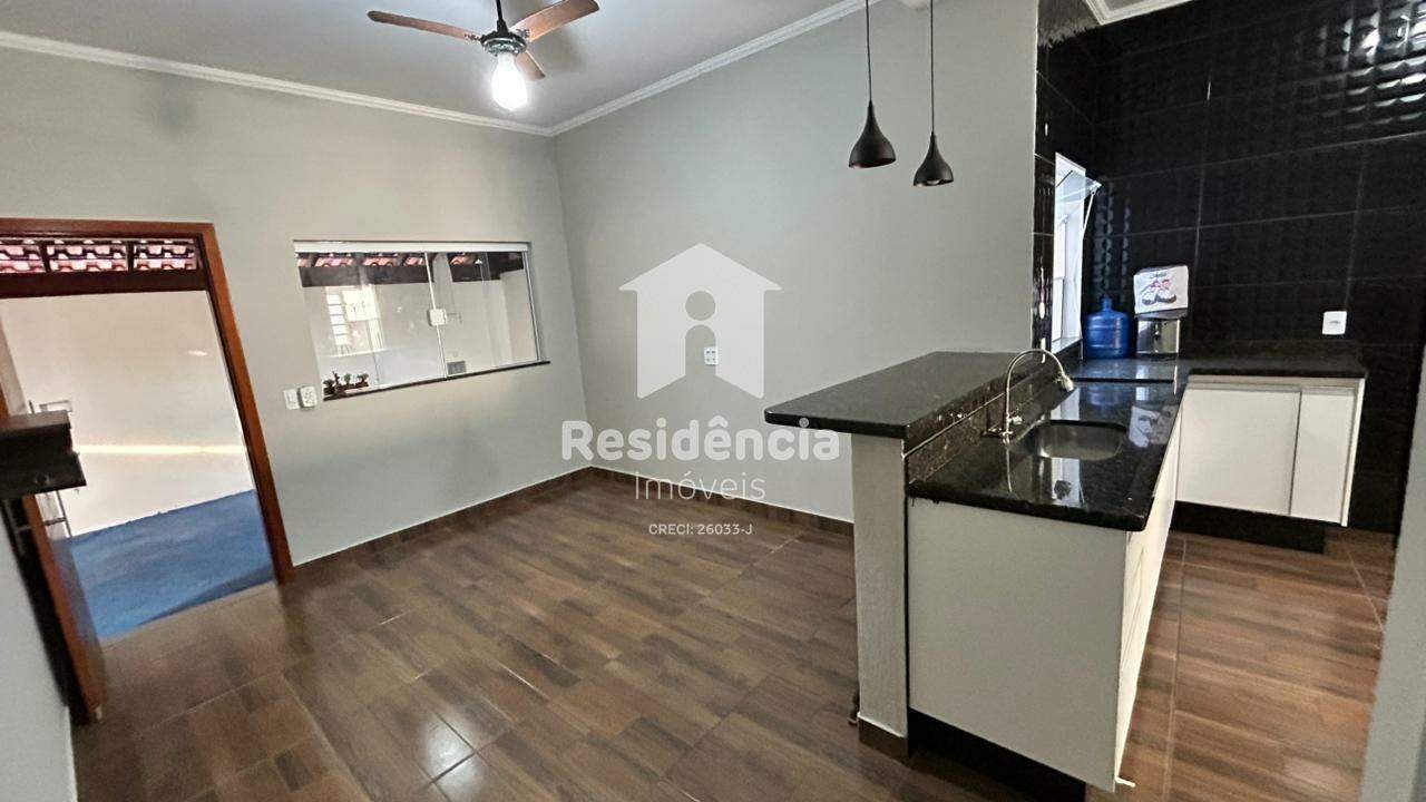 Casa para aluguel no Jardim Lago dos Ipês: 