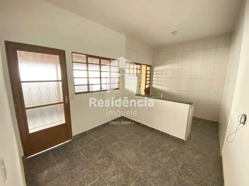 Casa para aluguel no Conj. Hab. Gilberto Rossetti (Cohab II): 