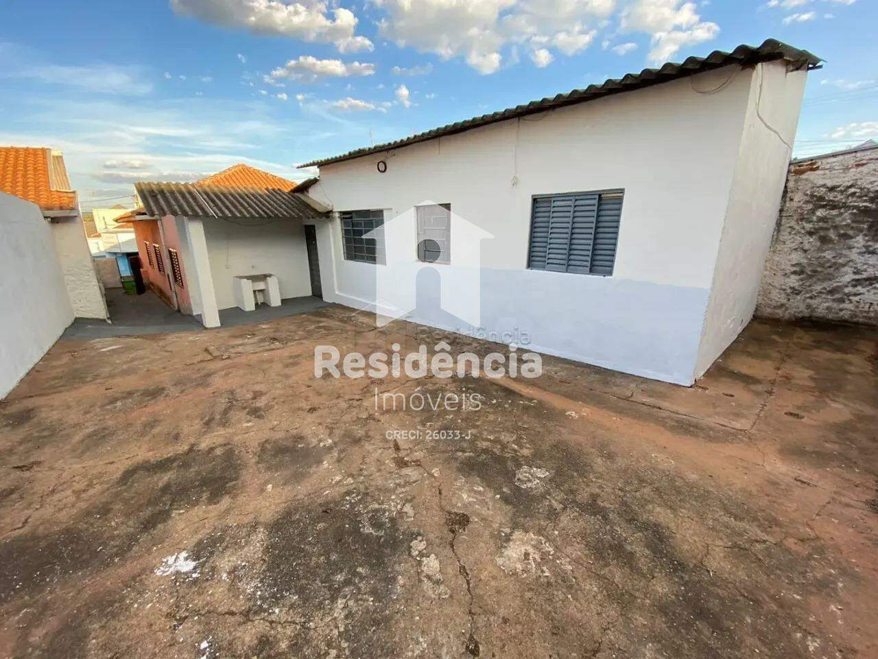 Casa para aluguel no Centro: 