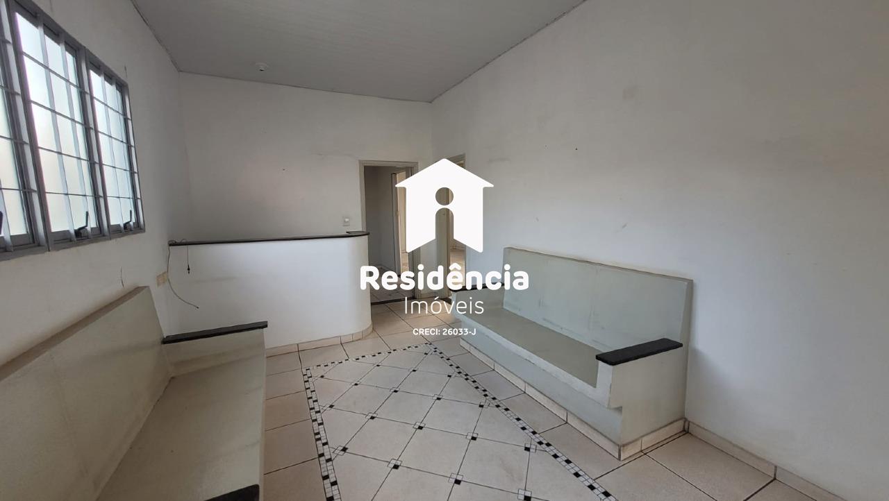 Casa à venda no Centro: 