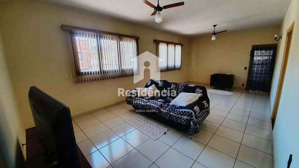 Casa para aluguel no Centro: 