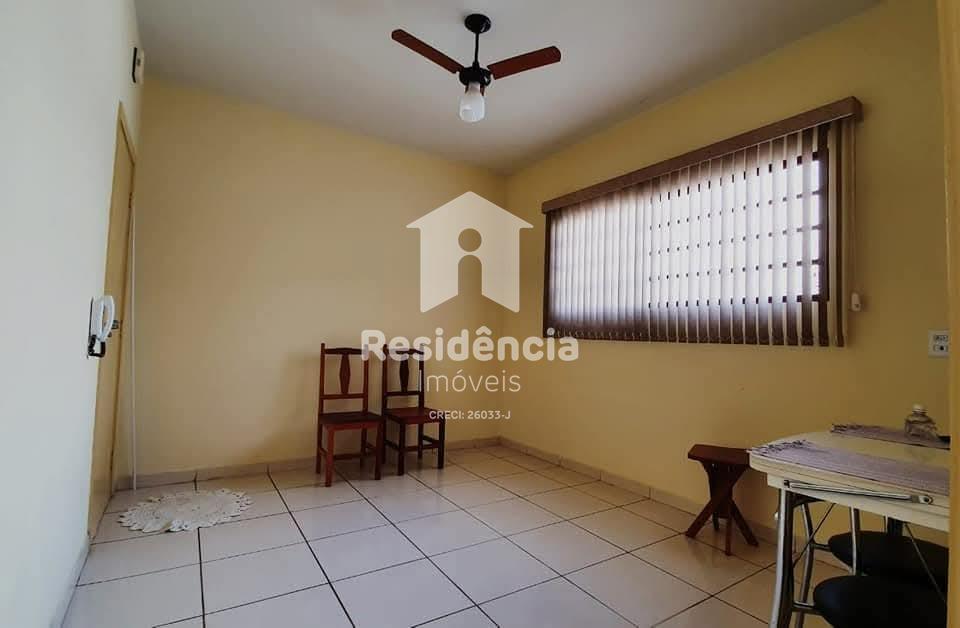 Casa para aluguel no Centro: 